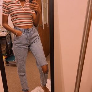 |boohoo| high rise distressed mom jeans